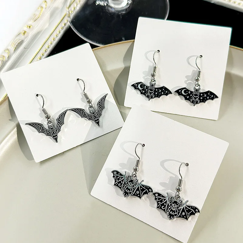 

Dark Halloween Bat Earrings Funny Creativity Personalized Animal Earrings Punk Design Sense Female Earrings