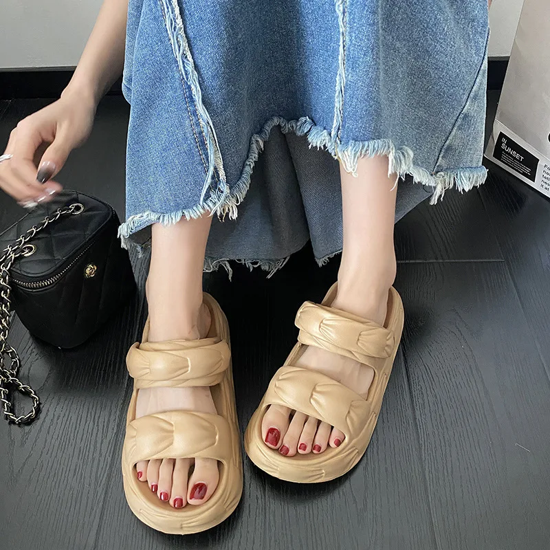 Женские шлепанцы на толстой подошве С Рисунком Клевера