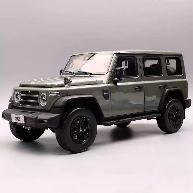 Фото BJ212 BEIQI 212 T01, имитационная модель автомобиля из сплава, украшение для внедорожника, металлическая копия кусочков, подарок для мальчиков, коллекционная коллекция для взрослых, зеленый, 1:18 №3