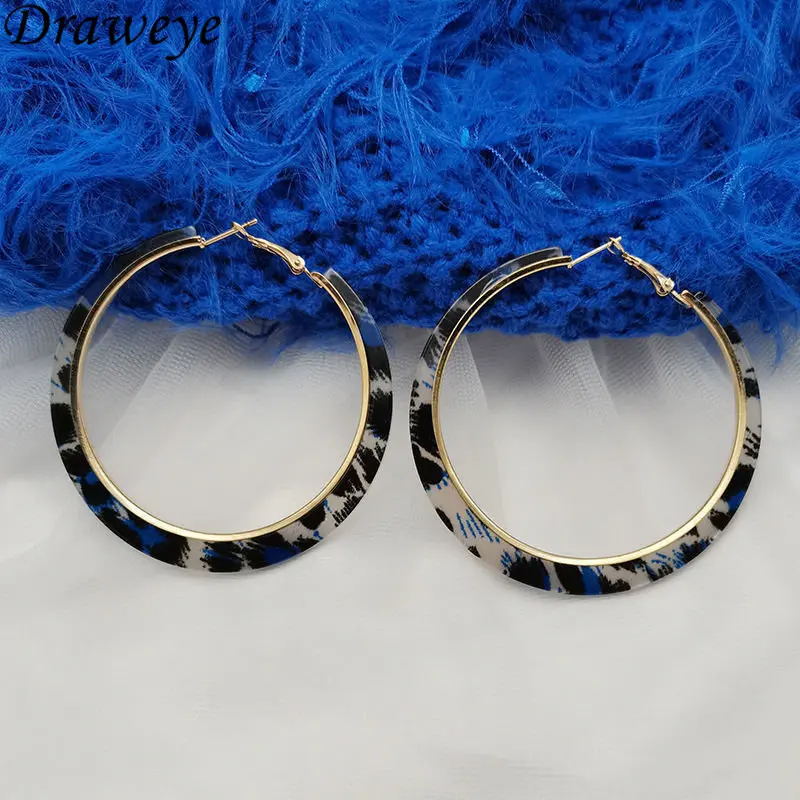 

Draweye Drop Earrings for Women Leopard Vintage All Match Jewelry Metal Pendientes Ins Fashion Round Earrings Simple Girls Gift