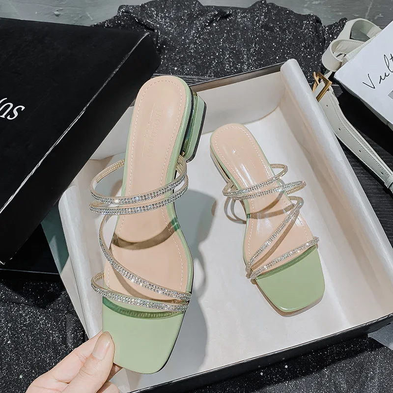 

Flat Shoes Female Ladies' Slippers Slipers Women Big Size Glitter Slides Fashion Square heel Low 2022 Jelly Luxury Block Crystal