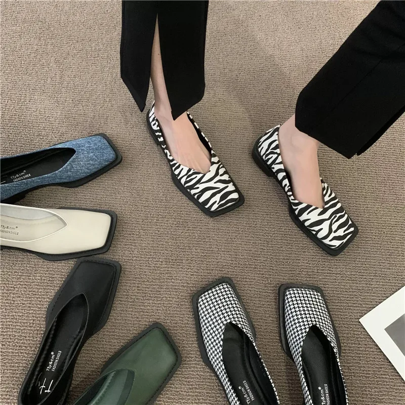

2022 New Spring Zebra Stripe Ballet Flats Women Brand Square Toe Shallow Flat Shoes Female Slip On Loafer Casual Mocassin