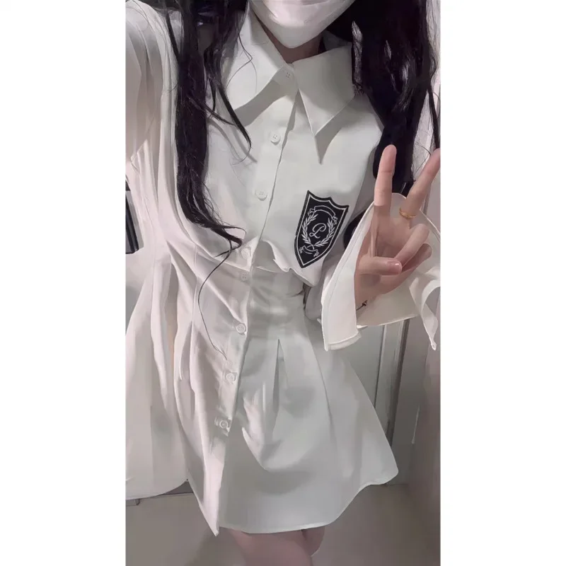 2024 весна и осень новое корейское стильное белое платье-рубашка средней длины в