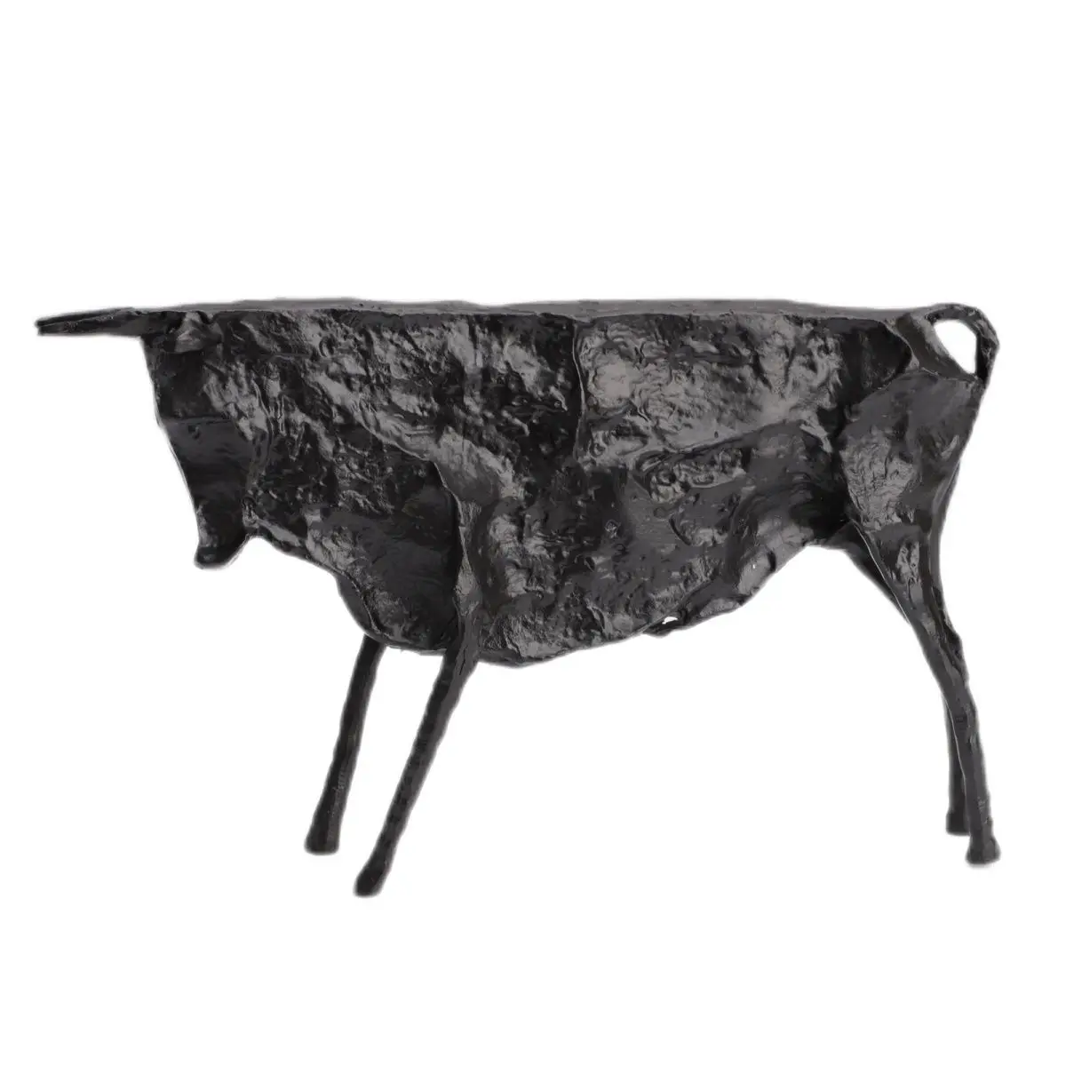 

Бронзовая скульптура быка