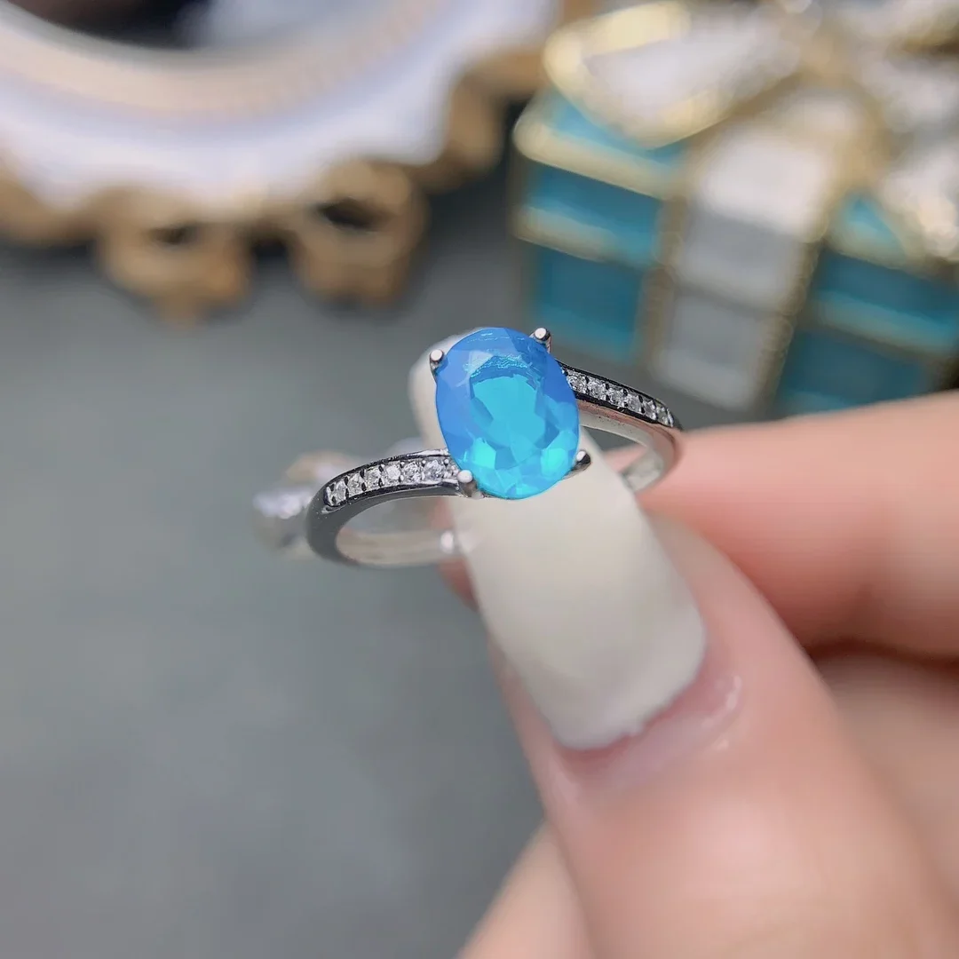 Женское кольцо из серебра 925 пробы с натуральным голубым опалом