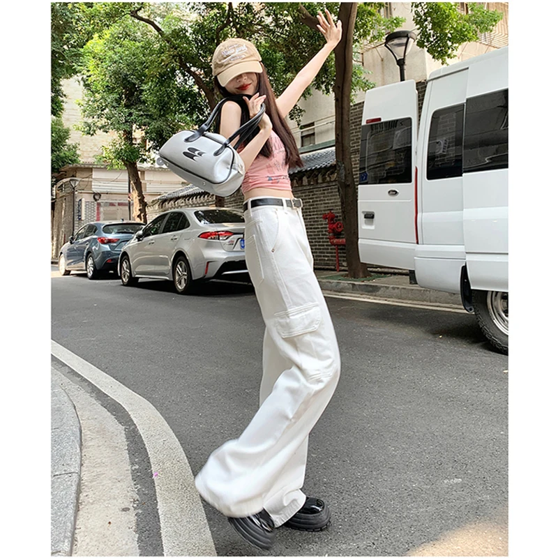 Real time photo of denim pants women's white spring and summer commuting new high waisted work clothes with a sense of falling a