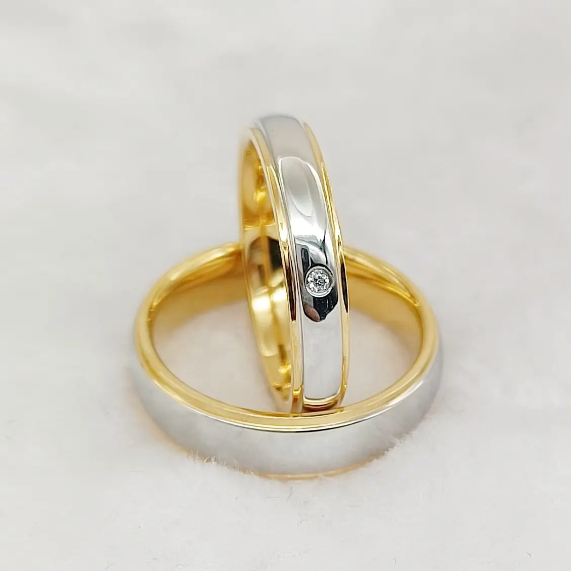 

Высококачественные Двухцветные обручальные кольца в форме купола для мужчин и женщин, модные ювелирные изделия из нержавеющей стали с покрытием из 18-каратного золота, кольцо для влюбленных