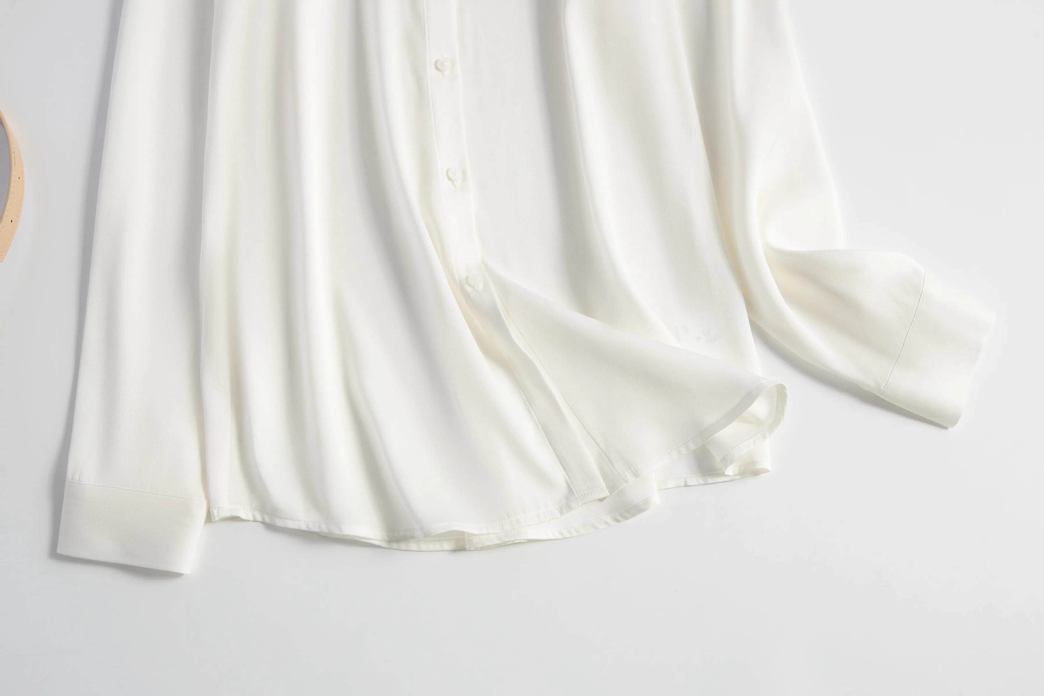 Женская модная рубашка сезона Ранняя весна 2024 новинка эластичная из шелка 19 мм с