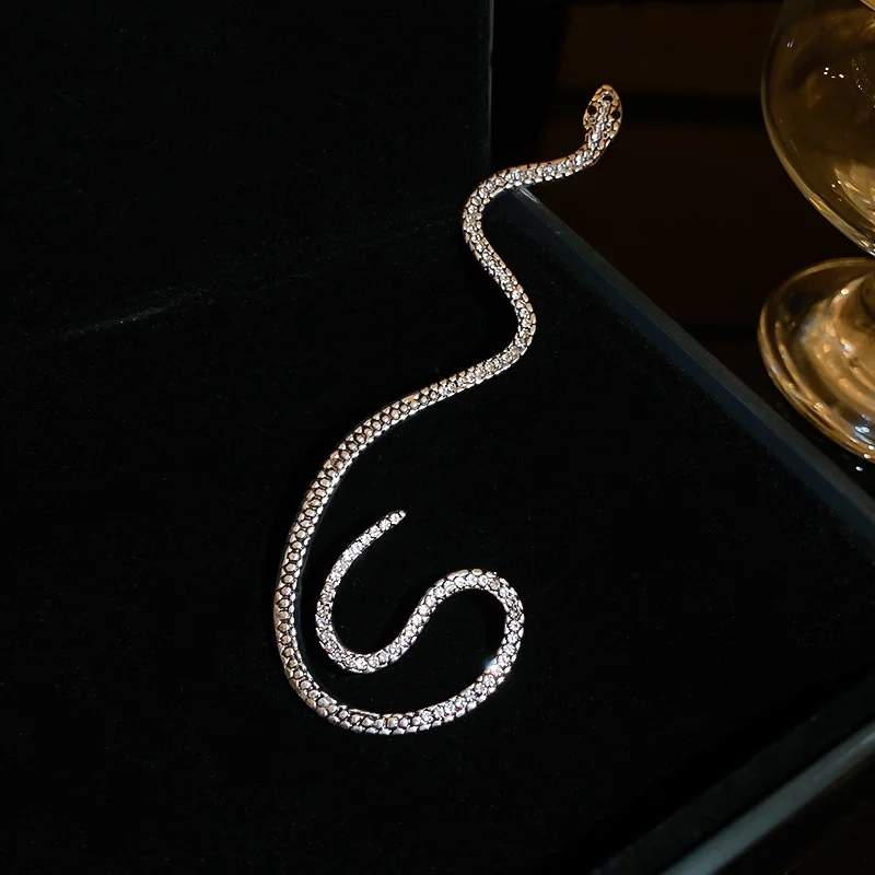 

1PCS New Metal Snake Shape Ear Clip Earrings for Women Geometric No Pierced Clip Earrings Jewelry Accessories