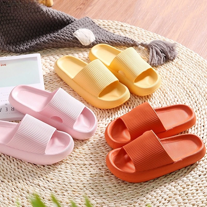 

Women platform slippers Summer beach thick soled soft soled shoes Fashion casual men indoor anti-skid bathroom sandals sapatilha