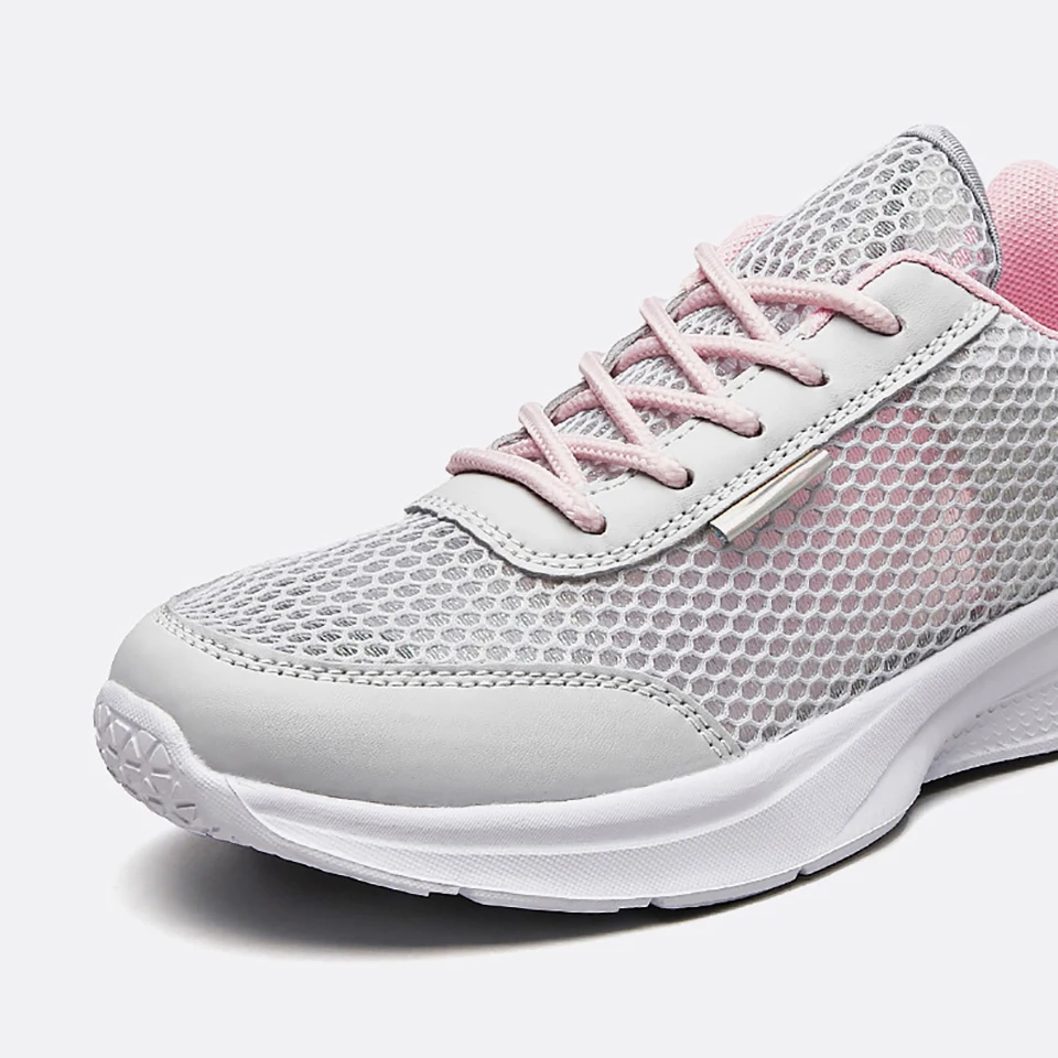 Loekeah Mesh Running Shoes Light Weight Women Casual Sneakers Outdoor Sports Breathable Flat Footwear Lace-Up Fashion Shoes