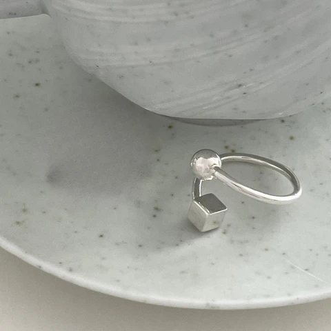 Регулируемое кольцо из серебра с двойным сердечком