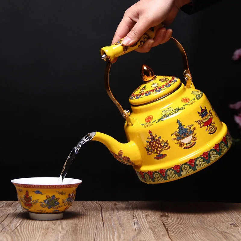 

Эмалированный чайный чайник с керамической ручкой, тибетский желточайный чайник на удачу для варочной панели/Индукционная горячая вода без свистков 2,4 л