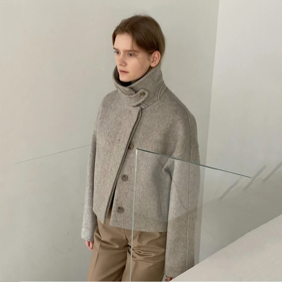 Oatmeal wool tweed coat senior sense standing collar short section jacket female temperament commuter 2022 autumn and winter new
