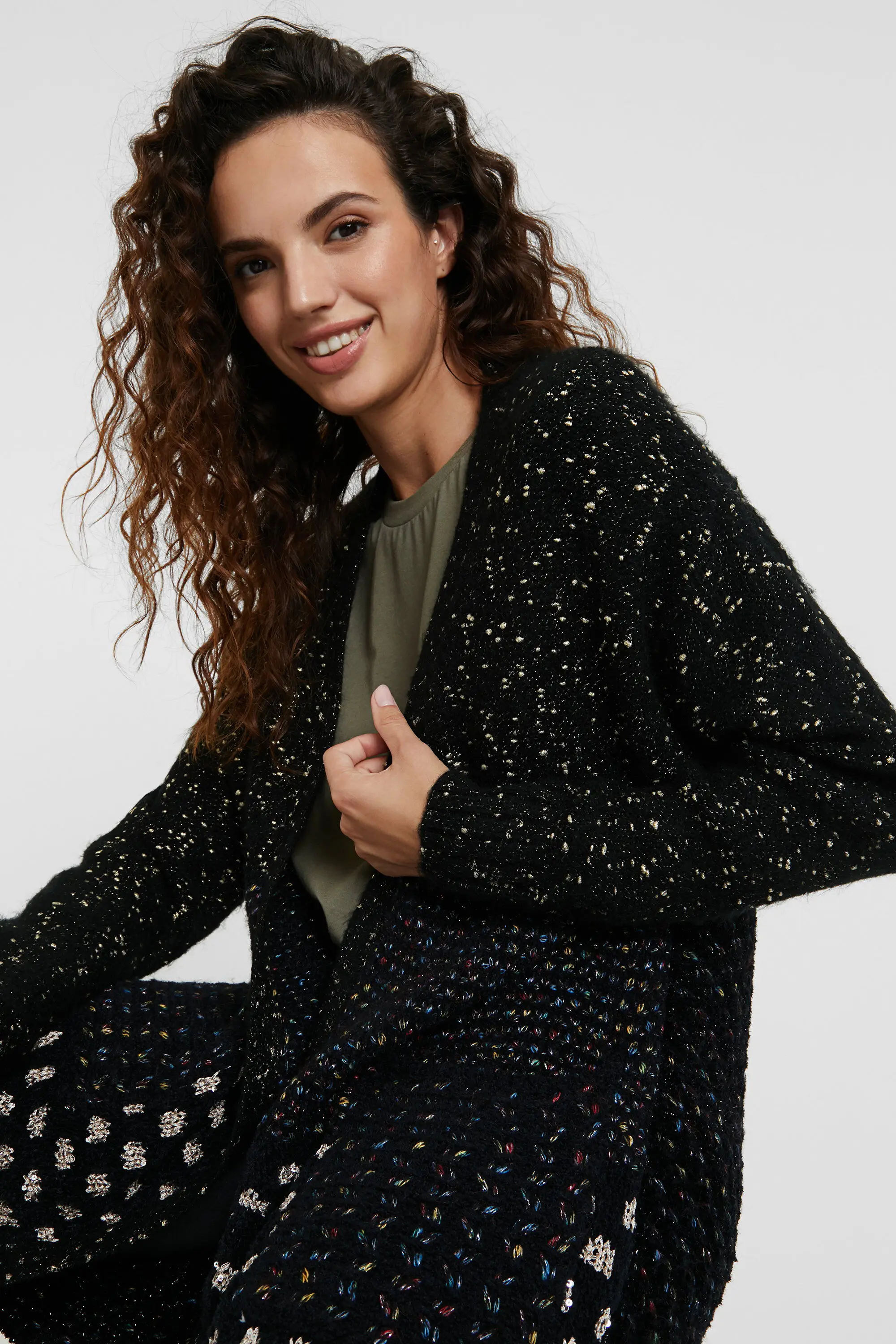 

2022 new Spanish Desigual spring women's mid-length look looks slim and loose, with black versatile cardigans and lon