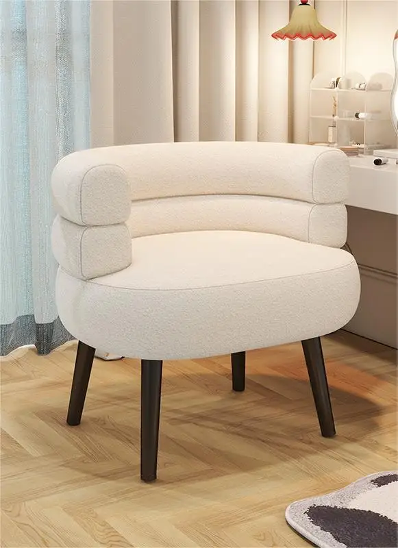 Modishes Design im nordischen Stil Bequemer weicher and langlebiger ad Freizeit stuhl mit desi