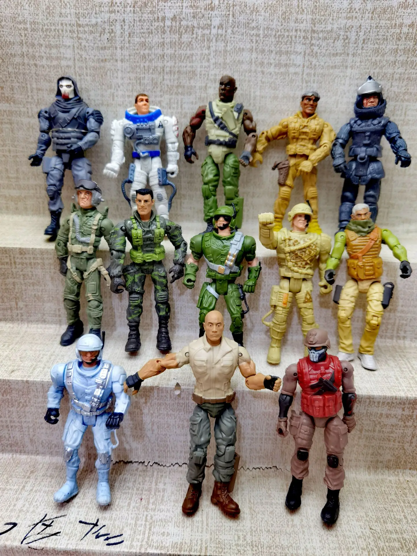 

1 шт., экшн-фигурка солдата SWAT, 10 см