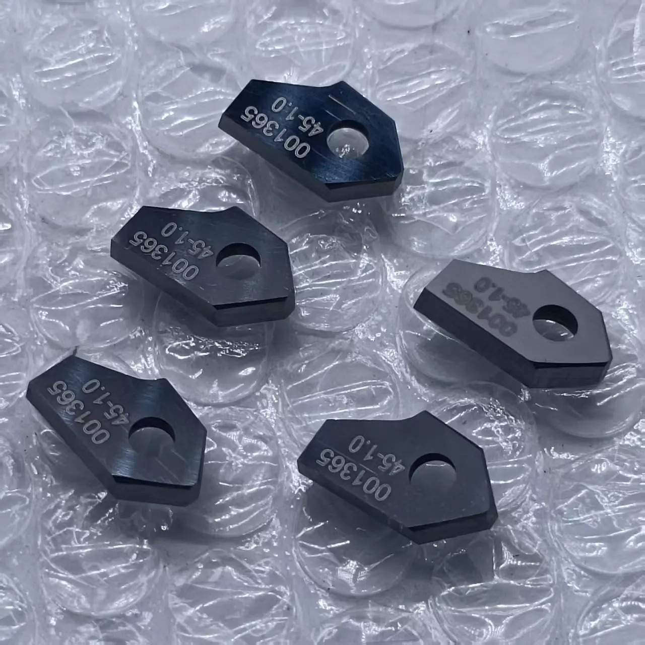 

СЕРДИ 001588 Тип A1, 3-угольные твердосплавные вставки для седла клапана, 420-A1 (45-2,0), наконечники для лезвий, настраиваемая коробка OEM для ремонта автомобилей