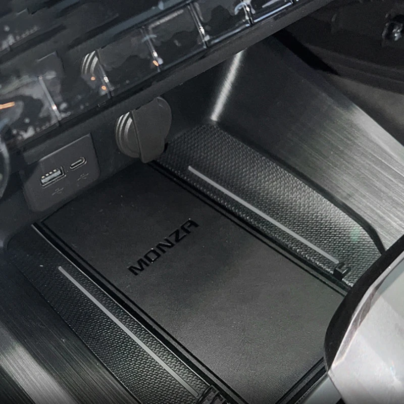 Противоскользящий коврик для автомобильных ворот Chevrolet Monza 2023 нескользящая