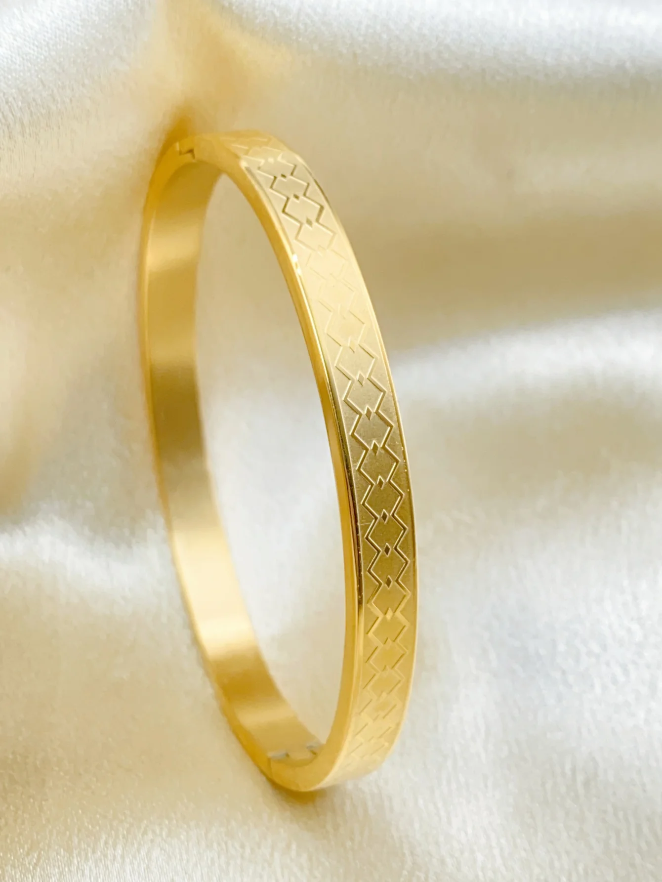 Модный браслет из нержавеющей стали