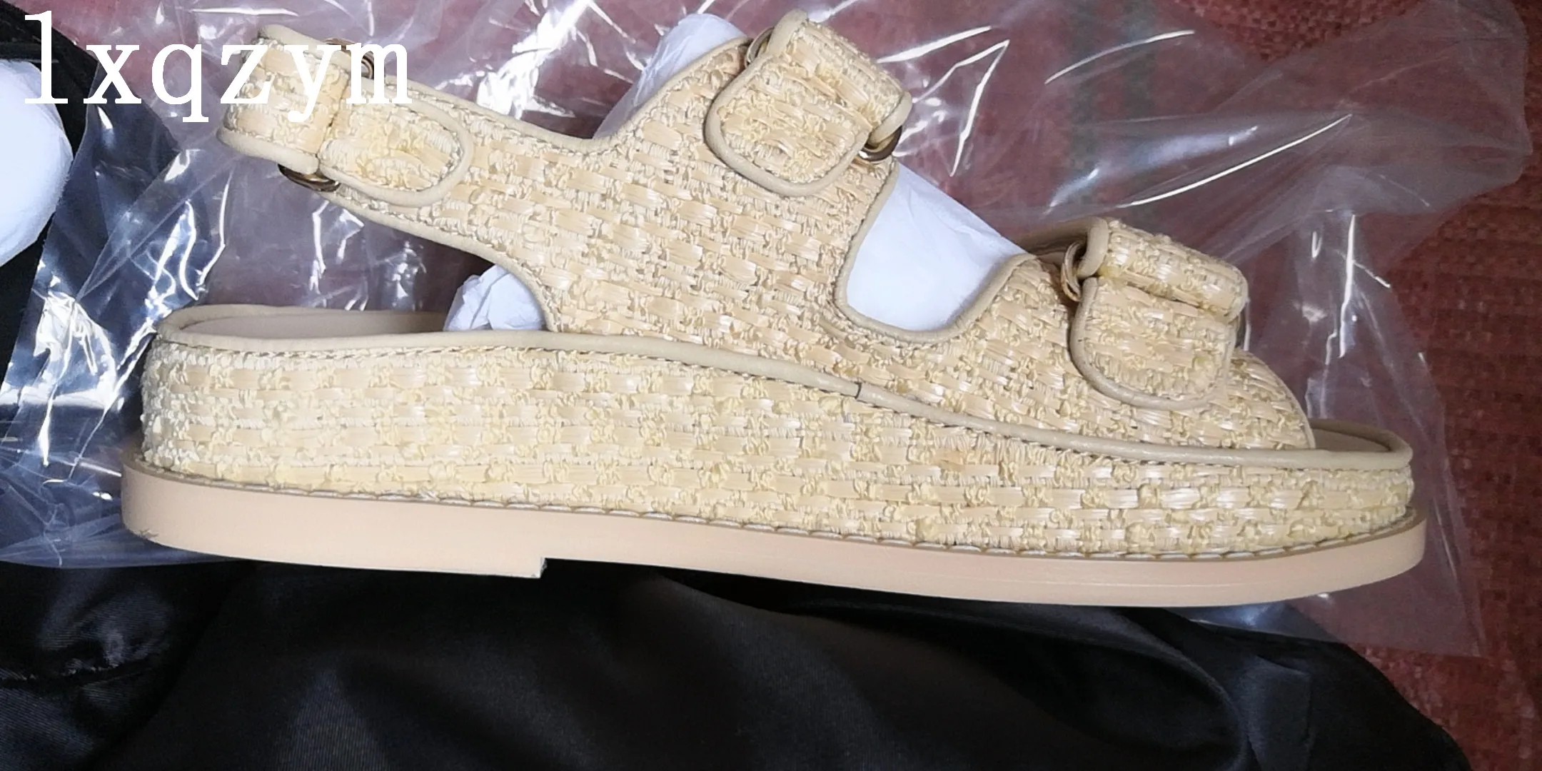 Сандалии из натуральной кожи женские босоножки-гладиаторы на плоской подошве с