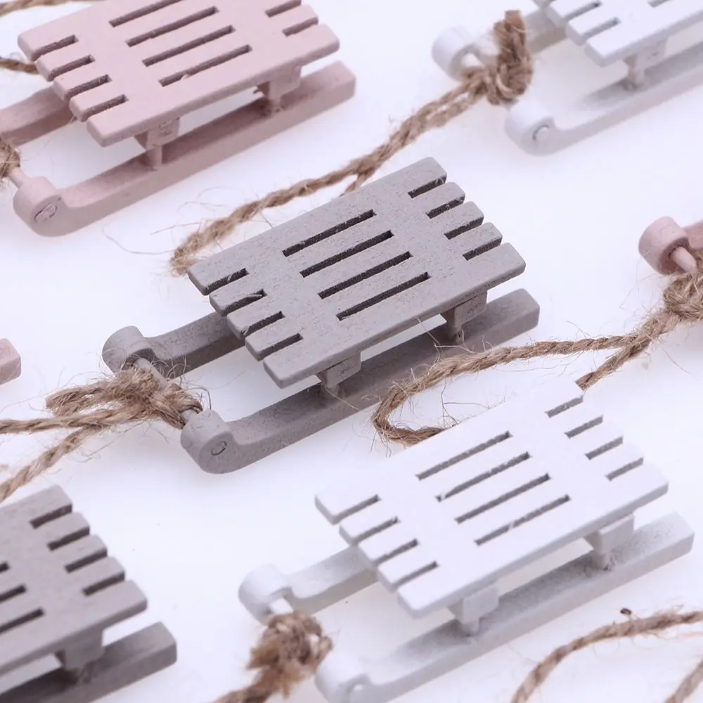 

Деревянные сани, рождественская подвеска, Миниатюрные аксессуары для сцены из массива дерева для кукольного домика 1/12, аксессуары, украшен...