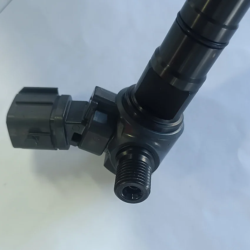 Другие детали двигателя Nissan Diesel G4S060 23670-08020 295700 -1130 Форсунка топливной форсунки