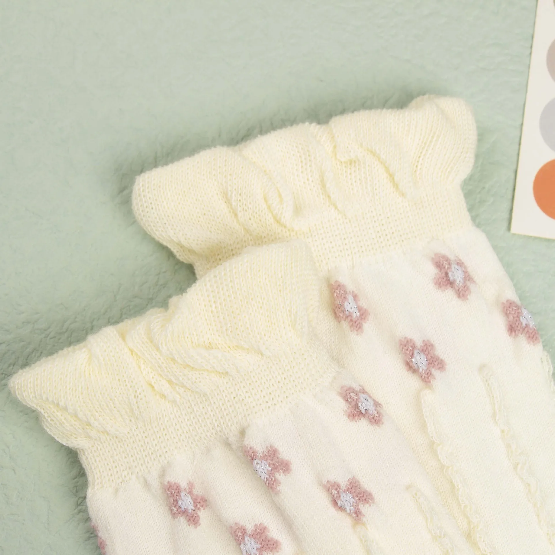 Fashion New Cute Flower Cotton Mid Tube Lolita Sock Set for Women Simple Fashion Kawai Heart Bow White Girls Socks 8 Pairs Gift