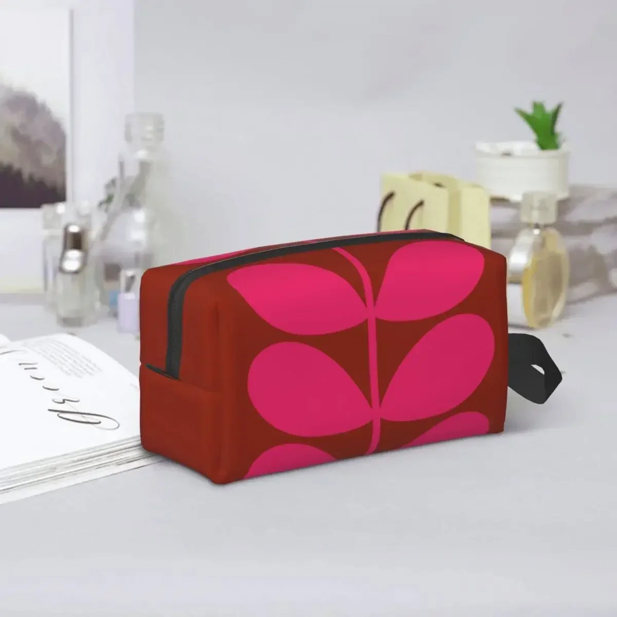 Дорожная косметичка цвета фуксии на заказ органайзер для туалетных