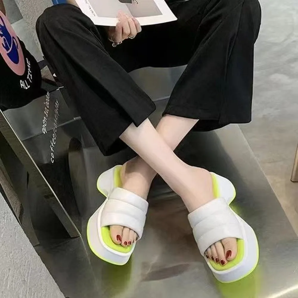 Fashion lame heel slippers 2022 summer new fashion square head one word broadband thick heel thick bottom casual slippers