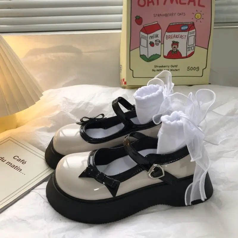 

Туфли женские кожаные на толстой подошве, весна-осень