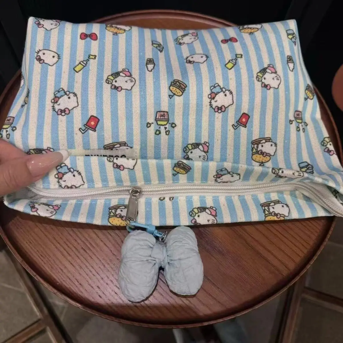 Большая вместительная косметичка с рисунком Hellos Kittys новая холщовая сумка для