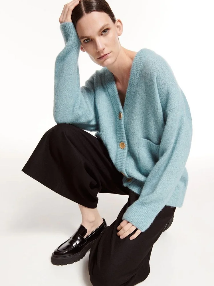 

Warm Knitted Cardigan Women's Cardigan Knitted Fashion Sweater Long Sleeve V-neck Casual Knitwear Coats Female