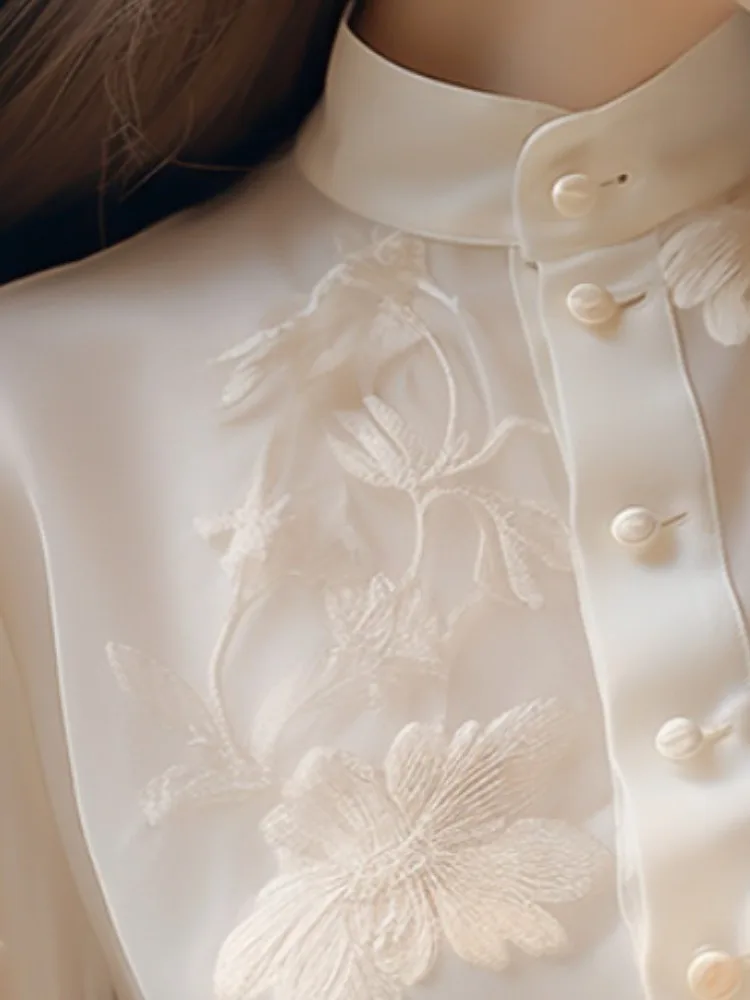 Белая женская рубашка с пышными рукавами Элегантная блузка цветочной вышивкой