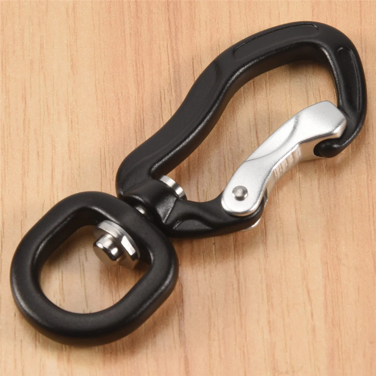 Вращающийся на 360 ° карабин-зажим Многофункциональный Карабин из алюминиевого