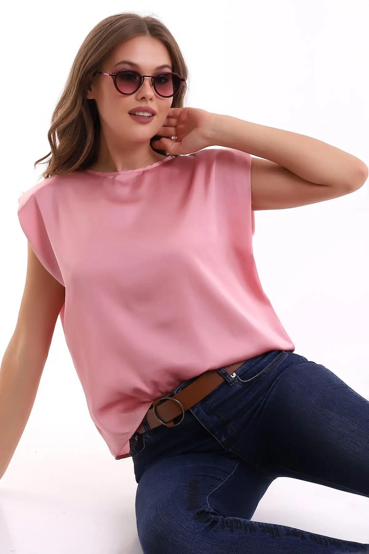 Рисунок 5 - Женская стильная блузка без рукавов