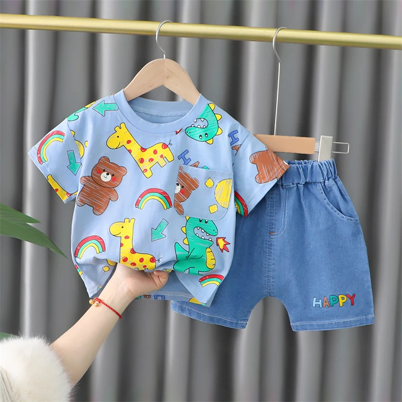 Детский летний спортивный костюм футболка и джинсовые шорты |