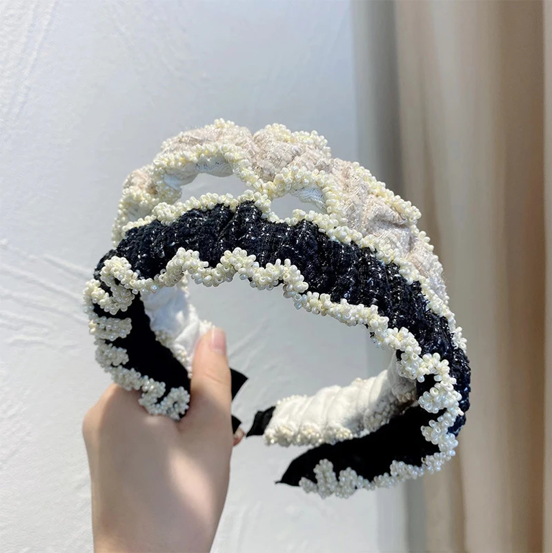 

Повязка на голову с черным и белым жемчугом в Корейском стиле, новинка, Элегантная Модная простая плиссированная повязка для волос, аксессу...