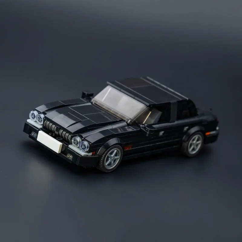 Фото Конструктор PolaDeer 437 деталей MOC DIY: Модель злодея Мистера Уайта XJ8, игрушка-конструктор для детей, подарок на день рождения, Джеймс №1