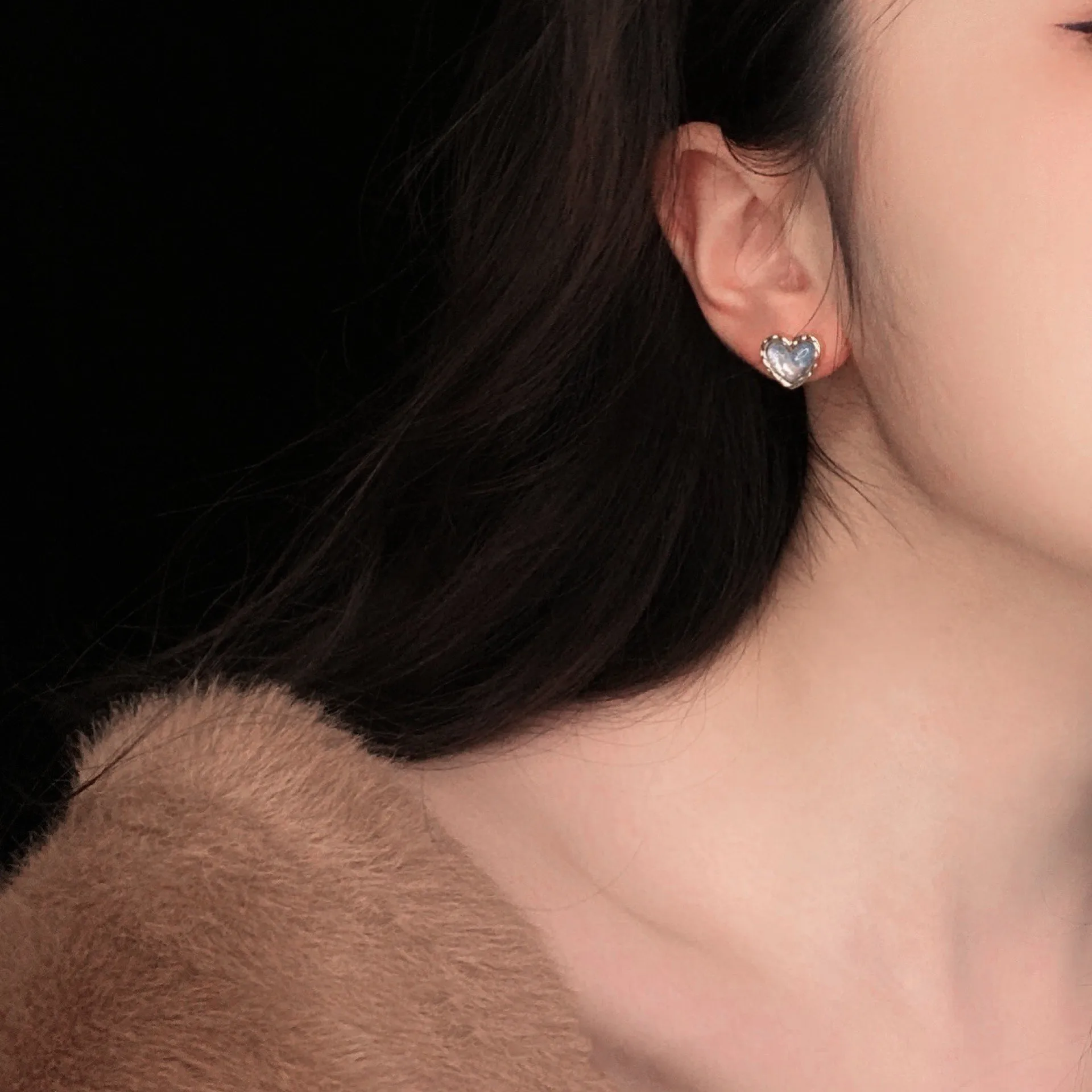 Retro exquisite shell fragments sparkling temperament gentle and elegant women's earrings birthday gift party gift