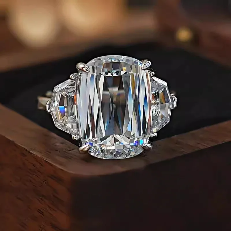 Ледяное прозрачное кольцо с призмой Эсоки режущее серебро 925 инкрустированное