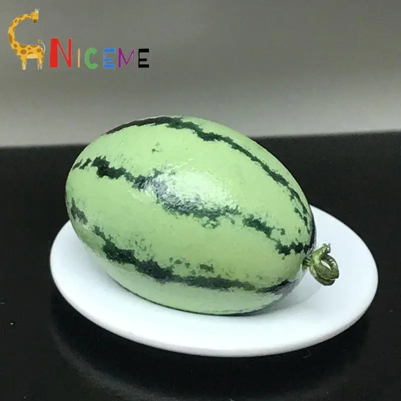 

1pc Mini Fruit Resin Artificial Watermelon Statue For Dollhouse Decoration
