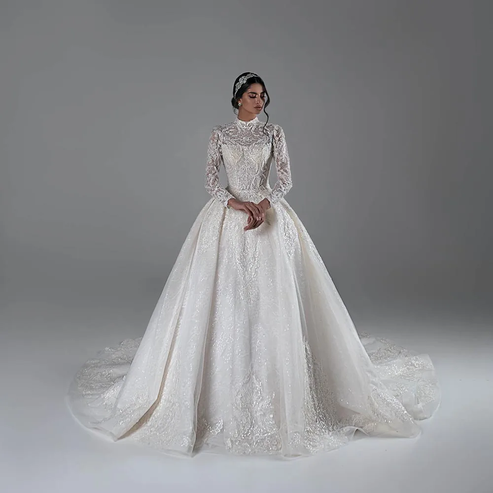 Винтажное бальное платье с высокой горловиной свадебное длинным рукавом