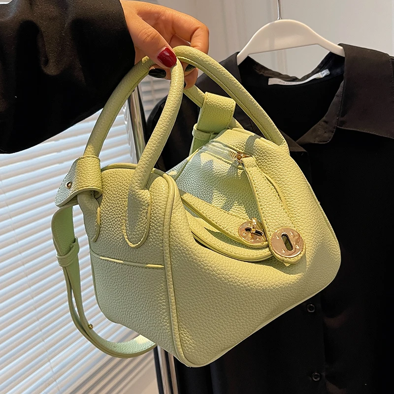 

High Sense Women Bag 2022 New Trendy Fashion Autumn and Winter Niche Design Messenger Bag Popular Portable Pillow Bag