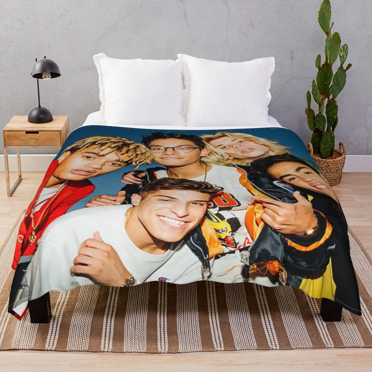 PrettyMuch Merchandise Blanket Flannel Textile Decor Comfortable Throw Blankets for Bedding Sofa Camp Cinema