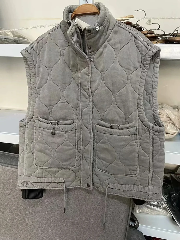 Жилет женский серый с хлопковой подкладкой теплая безрукавка воротником-стойкой