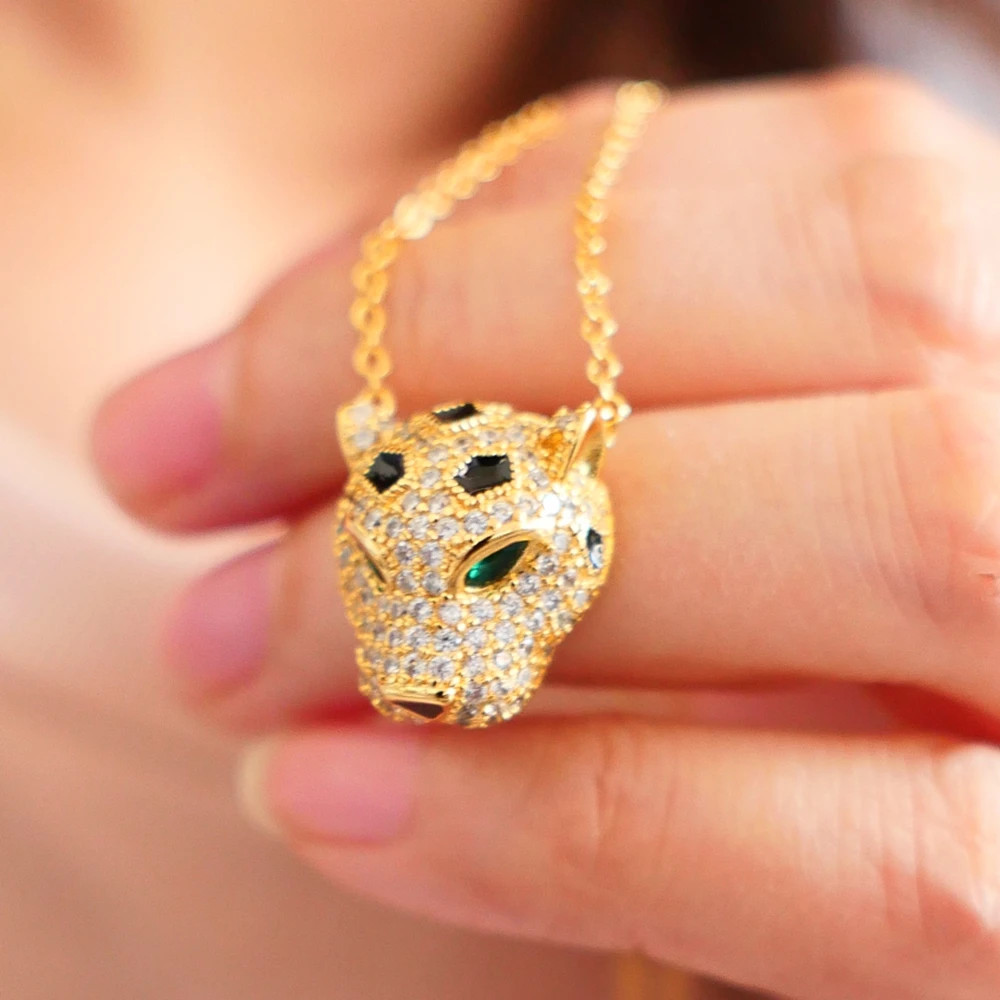

Цепочка с подвеской «Пантера» для мужчин и женщин, роскошное ожерелье из меди с черными фианитами, головой леопарда, Зелеными камнями