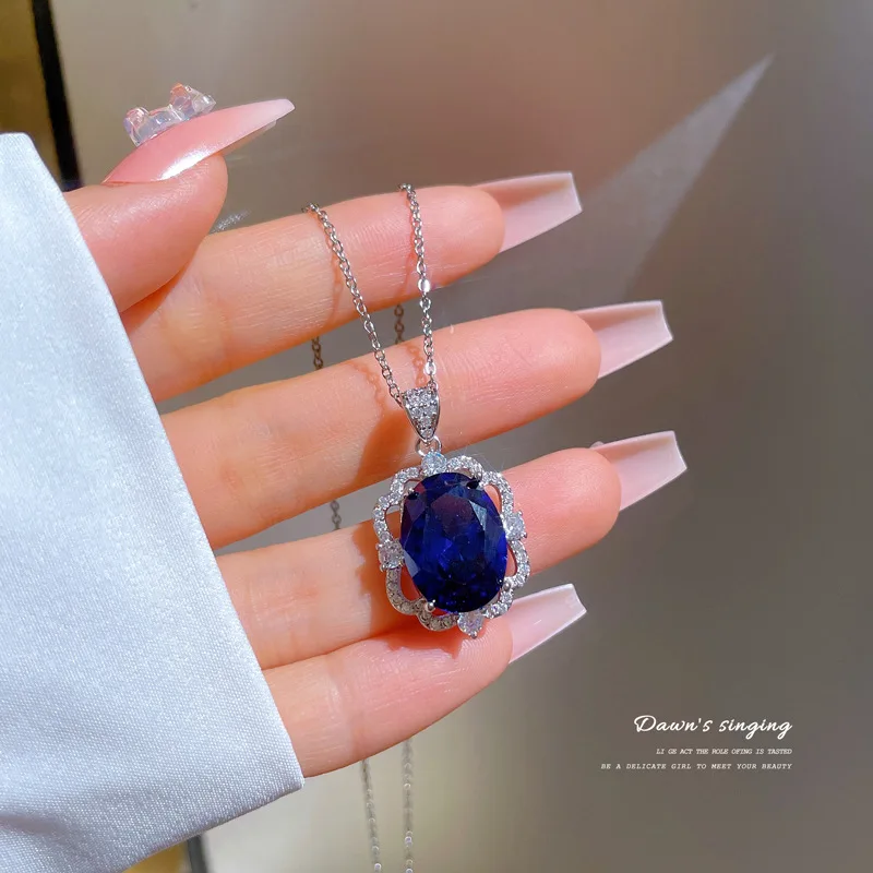 

[Titanium Steel] Heavy Sapphire Temperament Micro Inlaid Diamond Necklace Female Exquisite Wind INS Net Red Clavicle Chain