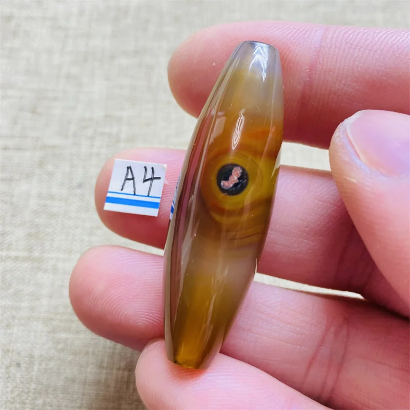 Энергетический кулон из камня Alxa