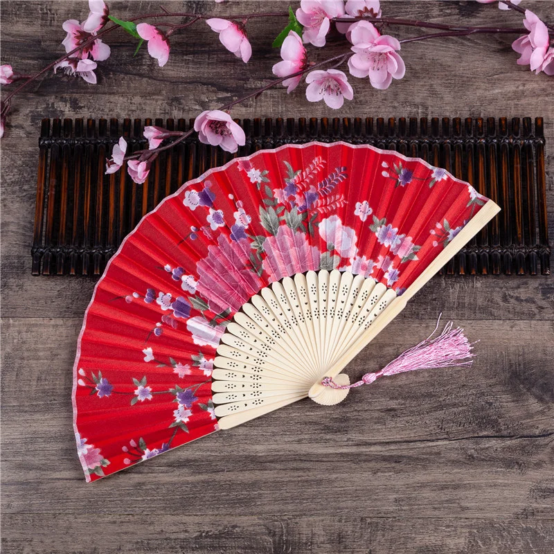 

Female Folding Bamboo Hand Retro Fold Fan Dance Antique Chinese Folding Silk Folding Fan Portable Lady Fan Wedding Flower Fans